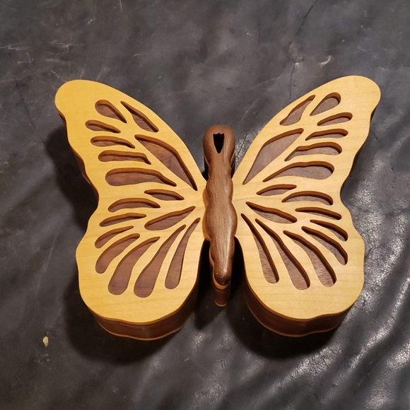 Wood butterfly box